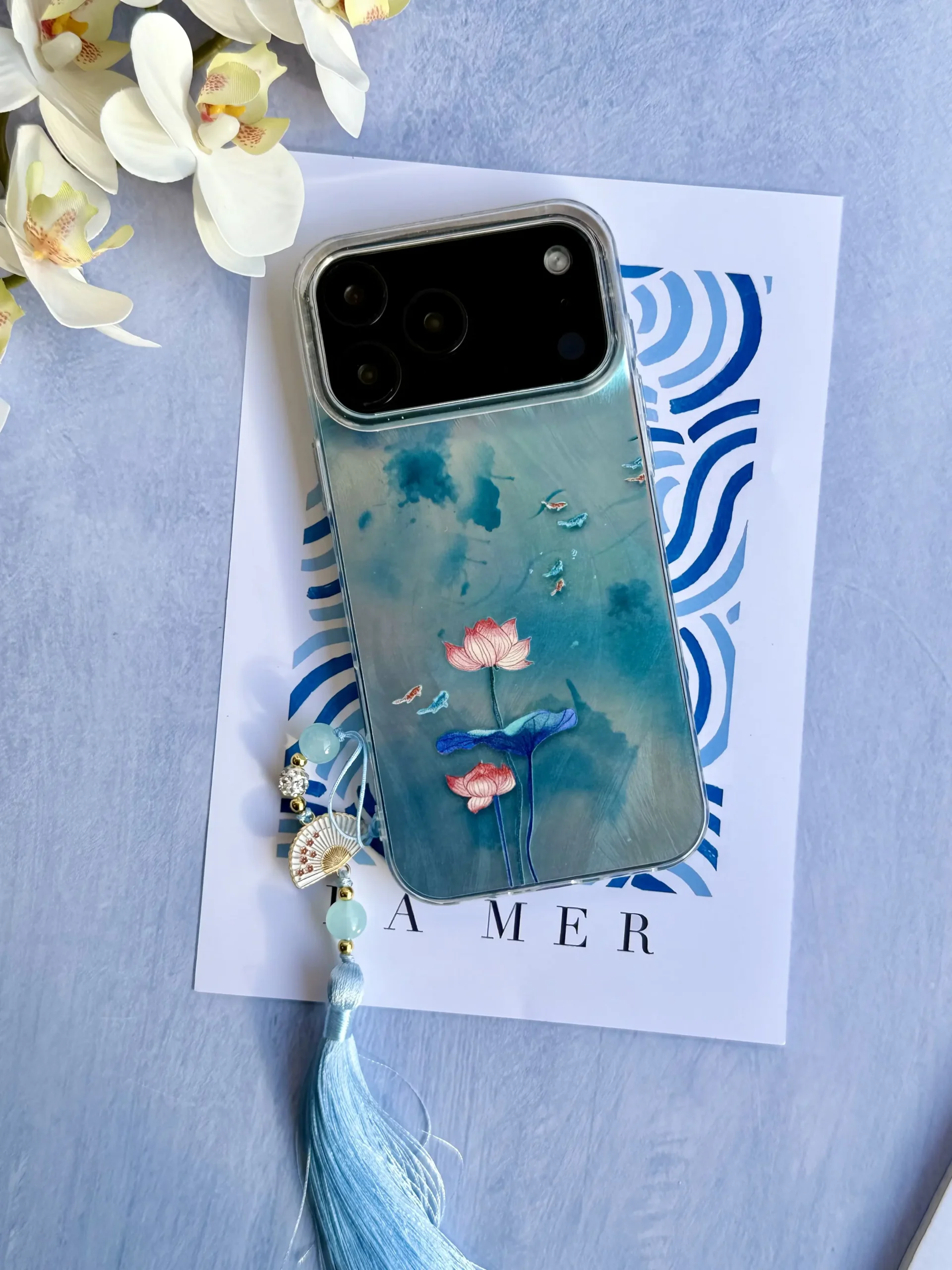 قاب نیلوفر آبی با آویز (کدC2123)