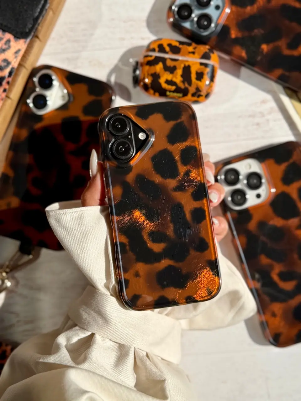 قاب Leopard Flame (کدC2130) - تصویر 2